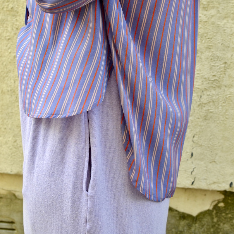 *ON DEMAND* Bluse aus Viskose Fine Stripes blue – Bild 4