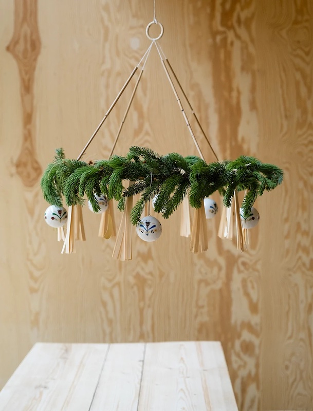 KURBITS Weihnachtskugel, blau/gelb – Bild 3