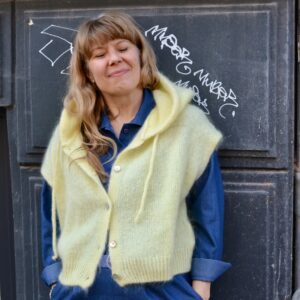 Kurzarm-Hoodie aus Mohair-Mix, Farbe soft yellow