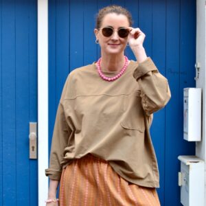 Lockeres Longsleeve mit Brusttasche, Farbe mud