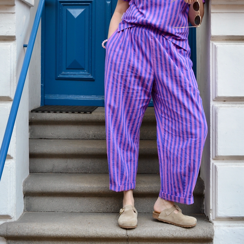 Barrel Fit Baumwollhose, blue/lilac stripes – Bild 3