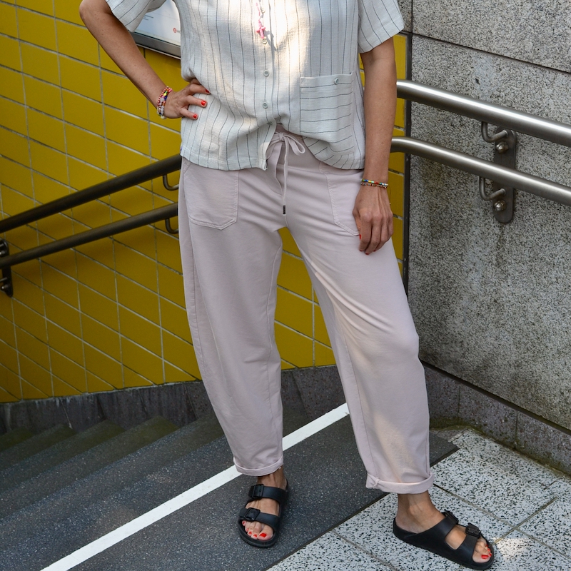 Barrel Fit Sweathose, Farbe Soft rosé – Bild 4
