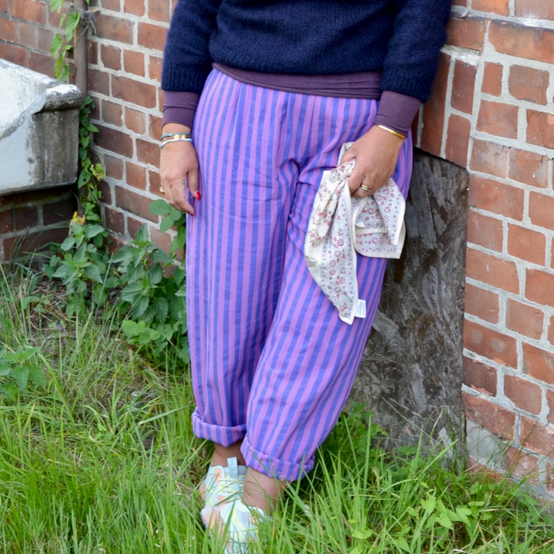 Barrel Fit Baumwollhose, blue/lilac stripes