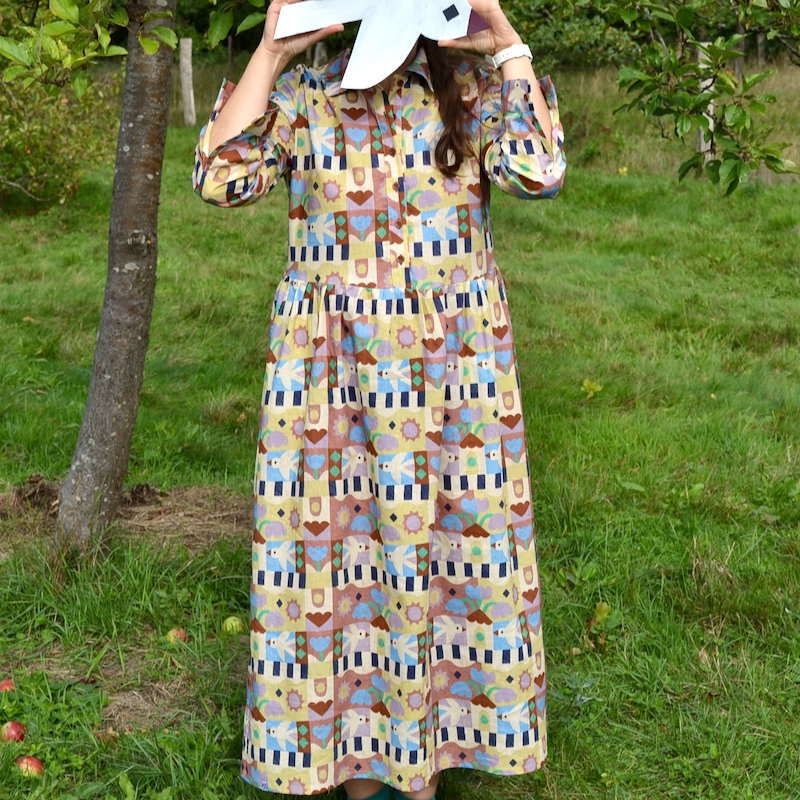 Maxikleid "fall bird" by Charlotte priou – Bild 5