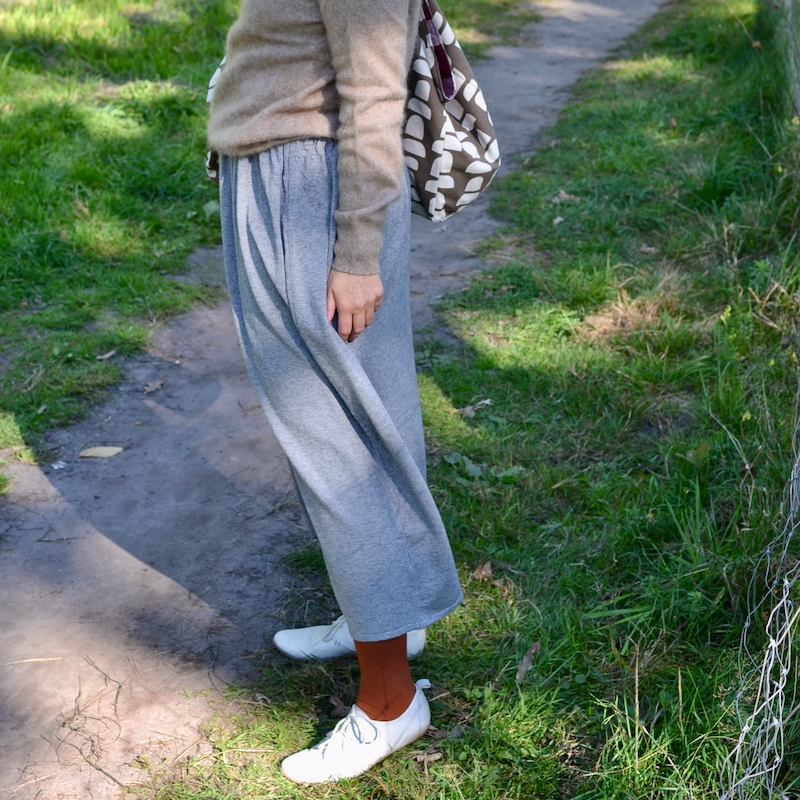 Fließender Strickrock aus Viskose, grey melange – Bild 4