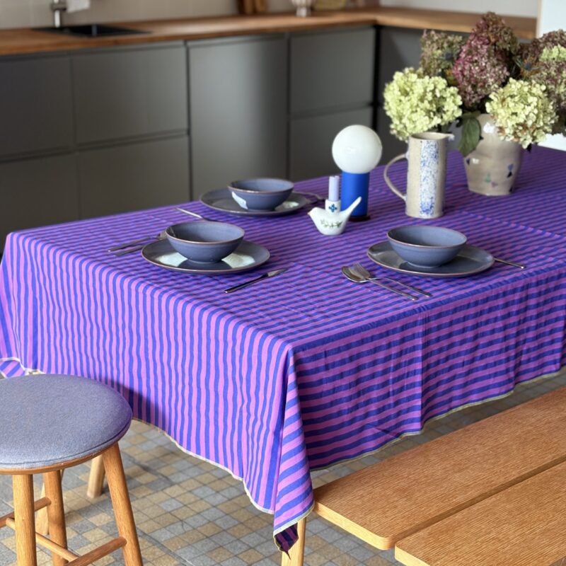Tischdecke kobalt/lila gestreift